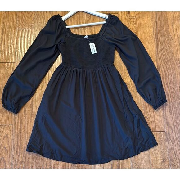 Old Navy NWT black smocked puff sleeve mini dress small - Picture 4 of 12